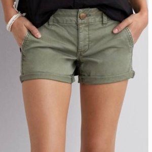 LIKE NEW! American Eagle Midi Chino Shorts- Green